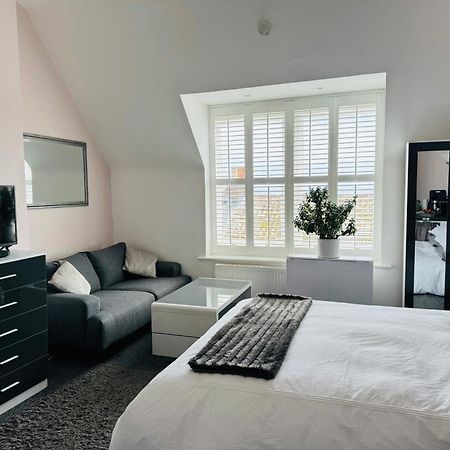 Penthouse Suite, Sea View, Close To Shops, Beach And Train St Leonards-on-Sea Exteriér fotografie