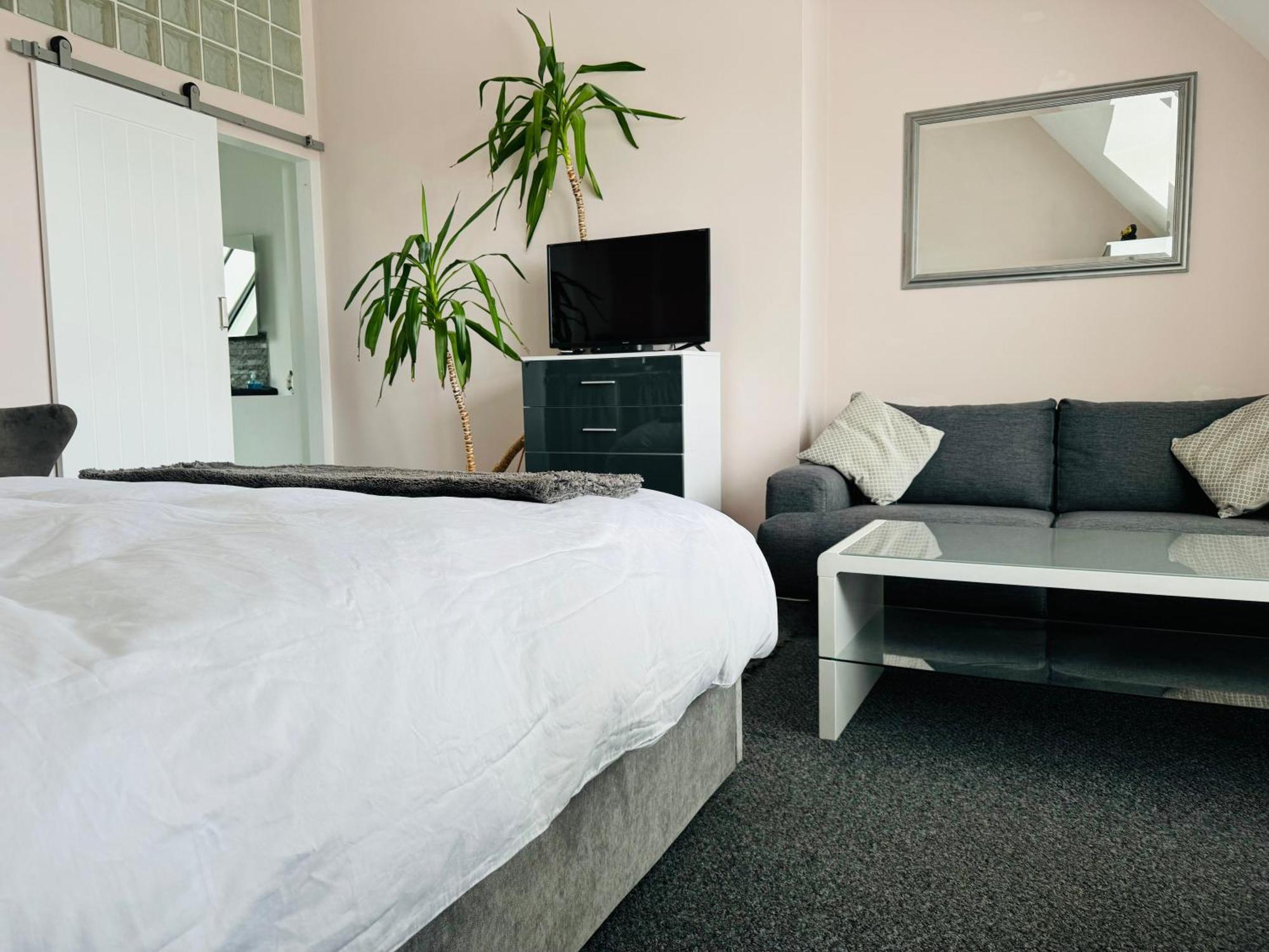 Penthouse Suite, Sea View, Close To Shops, Beach And Train St Leonards-on-Sea Exteriér fotografie