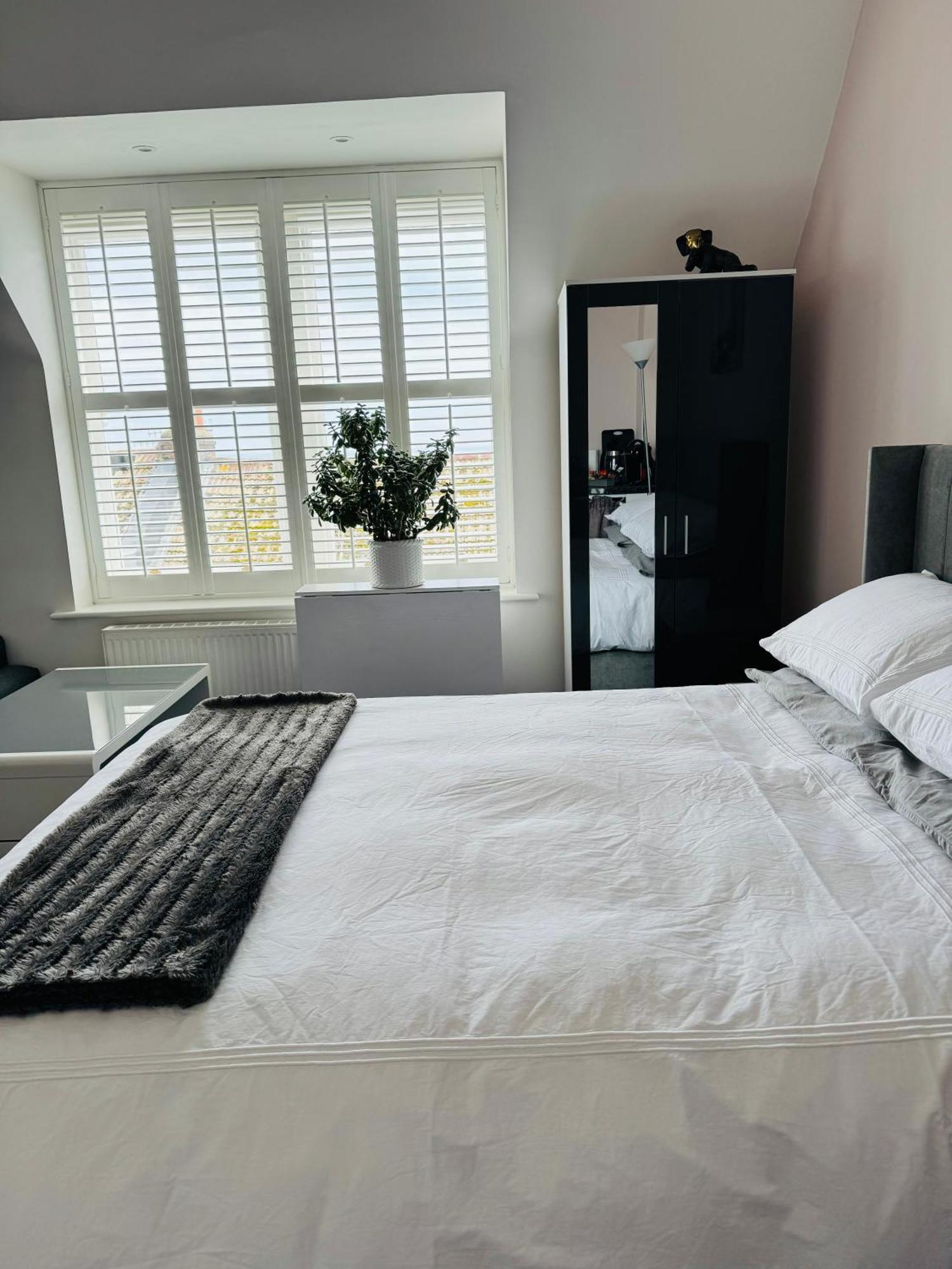 Penthouse Suite, Sea View, Close To Shops, Beach And Train St Leonards-on-Sea Exteriér fotografie